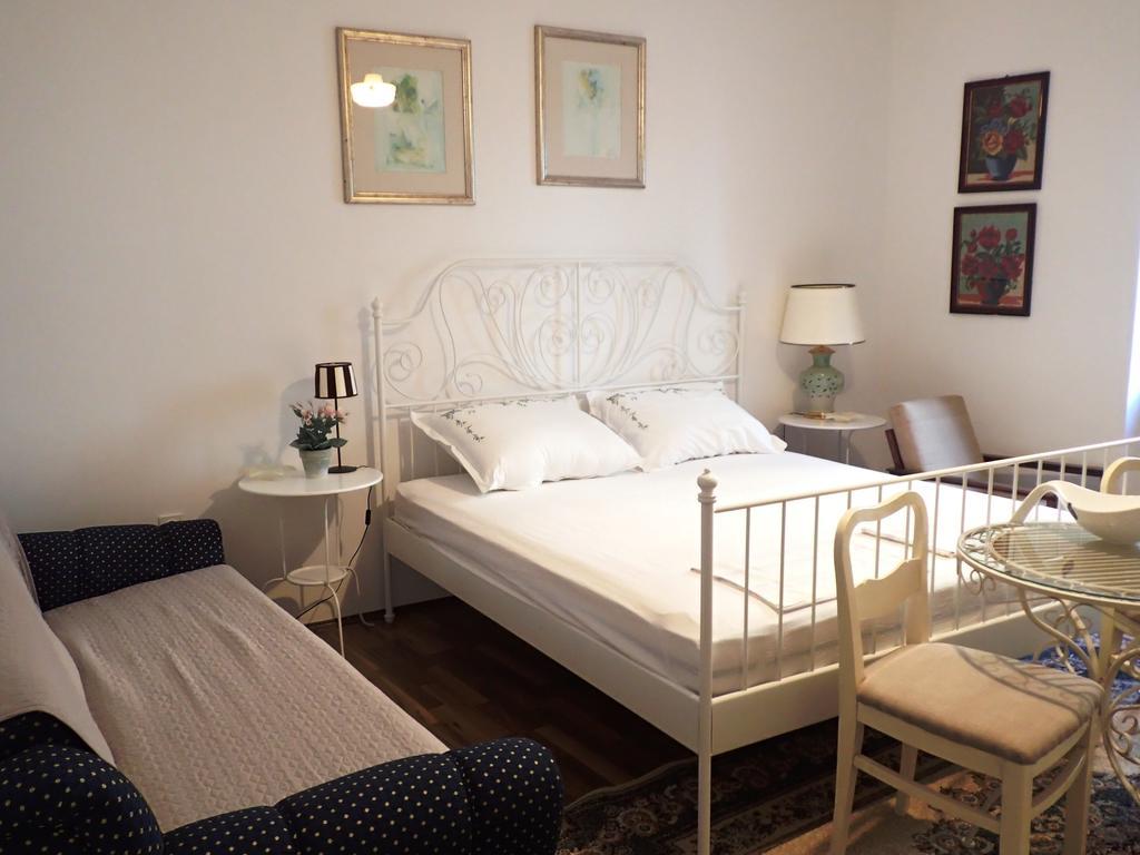 Apartments & Rooms Little Rock モスタル エクステリア 写真